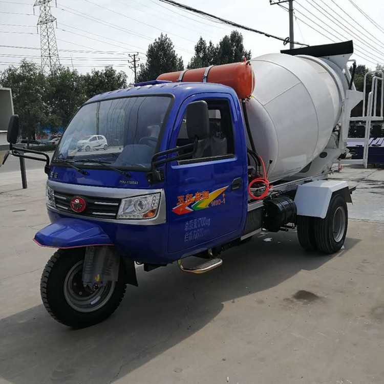 小型水泥搅拌车